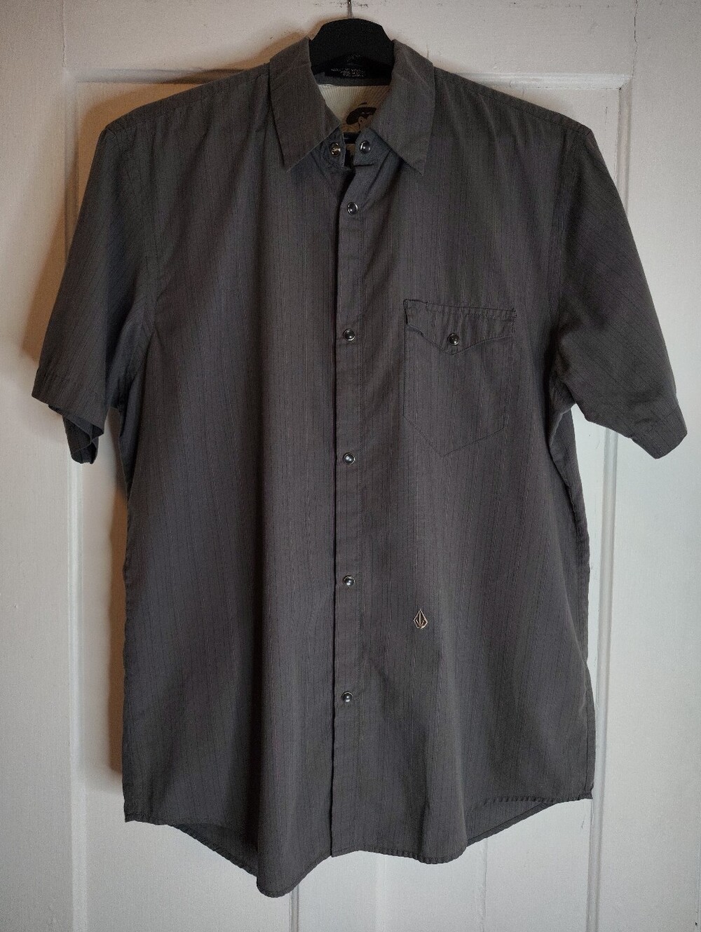 Volcom Western Gray Vertical Stripe Short Sleeve Button Down Shirt Mens Medium